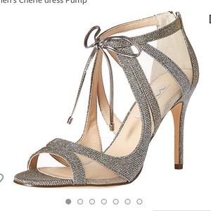 Nina shoes size 7.5 brand new never been worn!